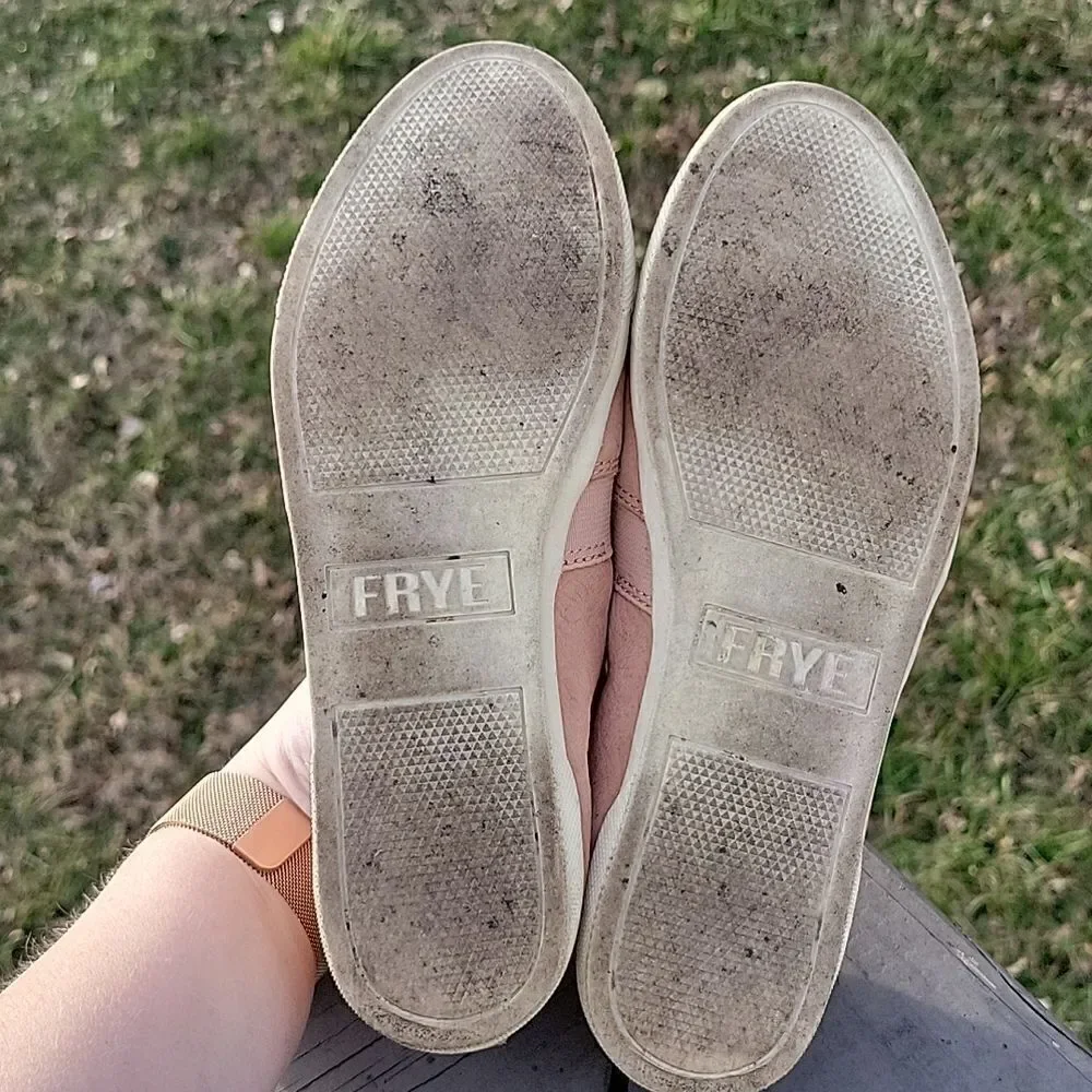 Frye Lisa low-top slip on sneakers size 6